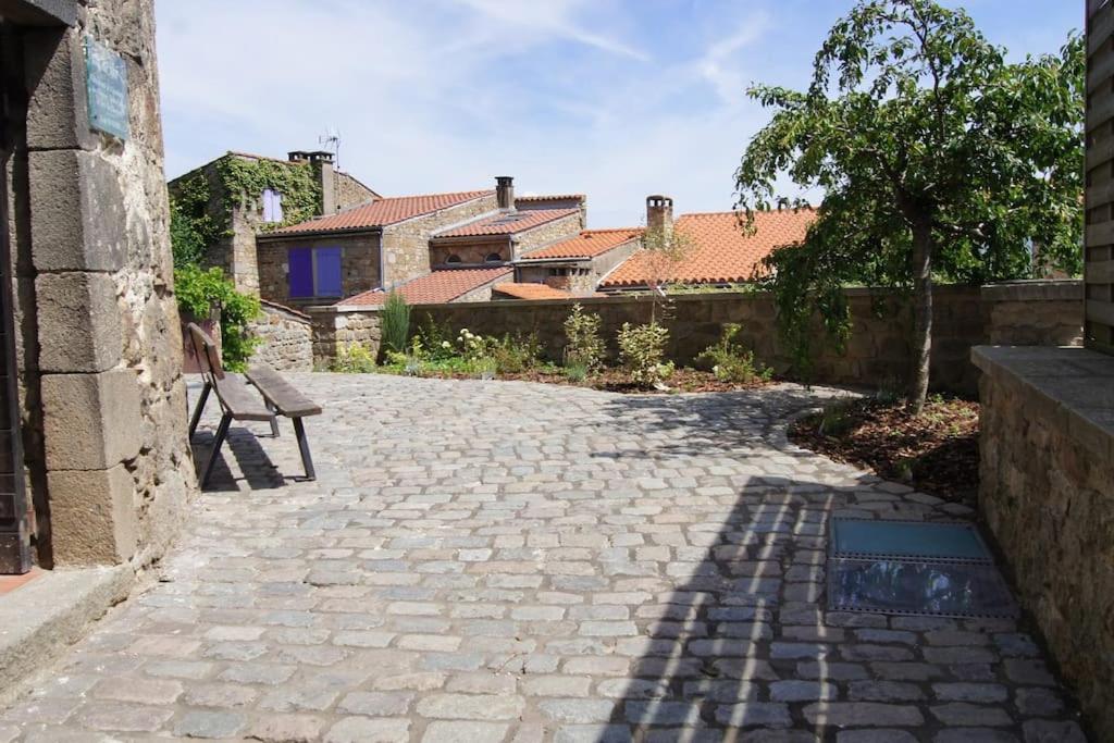 Les Pierres Blondes Appartement Montpeyroux  Buitenkant foto